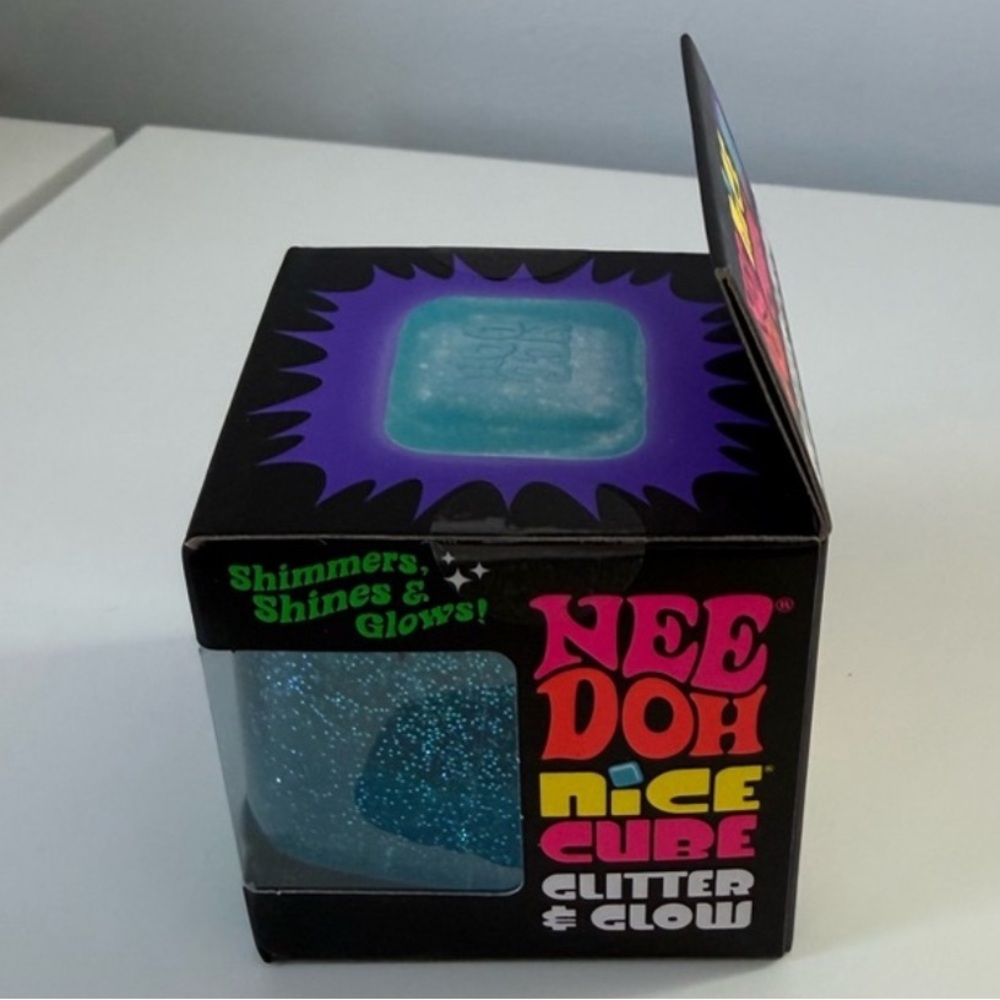 Needoh Blue Nice Cube Glitter & Glow - Picture 3 of 3